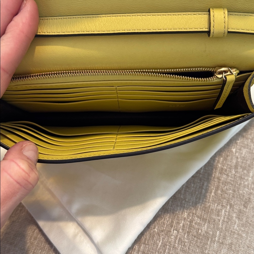 Gucci Lime Green Crossbody WOC - Picture 6 of 8